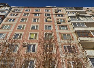 Продается однокомнатная квартира, 32 м2, Москва, улица Рокотова, 4к2, метро Новоясеневская