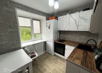 Продажа 2-комнатной квартиры, 43.2 м2, Северск, улица Царевского, 7