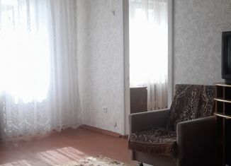 Сдается двухкомнатная квартира, 43 м2, Волгоград, улица Таращанцев, 42, Краснооктябрьский район