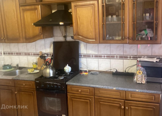 Продается 3-комнатная квартира, 62 м2, посёлок Саракташ, улица Ватутина, 5