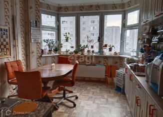 Продам 3-комнатную квартиру, 78 м2, Москва, проспект Защитников Москвы, 10, проспект Защитников Москвы