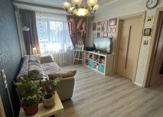 Продается 4-комнатная квартира, 58.2 м2, Нижегородская область, улица Военных Комиссаров, 3