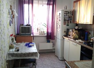 Продам 2-комнатную квартиру, 52 м2, Волгоград, улица 8-й Воздушной Армии, 41, район Семь Ветров