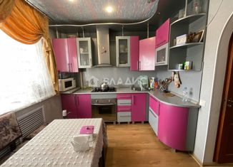 Продажа 3-ком. квартиры, 71 м2, Строитель, Октябрьская улица, 23