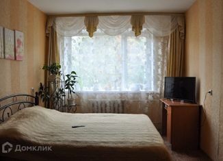3-комнатная квартира на продажу, 55 м2, посёлок городского типа Подгорный, Кировская улица, 15