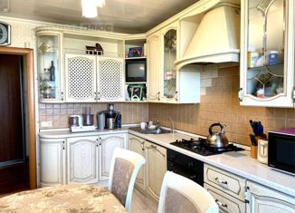 Продается 3-комнатная квартира, 92 м2, Рязань, улица Зубковой, 17к3, район Песочня