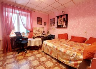 Продается 1-комнатная квартира, 27.3 м2, Волхов, улица Ярвенпяя, 5Б