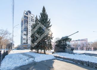 Продается двухкомнатная квартира, 81.1 м2, Челябинская область, проспект Ленина, 13А