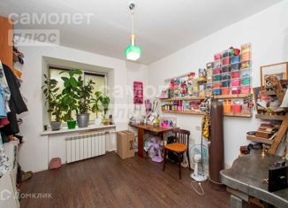 Продается 3-комнатная квартира, 58 м2, Хабаровский край, улица Карла Маркса, 82