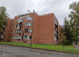 Продажа 2-комнатной квартиры, 54.3 м2, Петергоф, Константиновская улица, 23/13