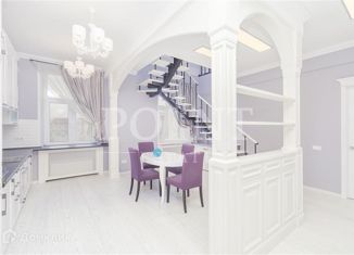 Продажа 4-комнатной квартиры, 140 м2, Москва, Тверская улица, 8к1, метро Тверская