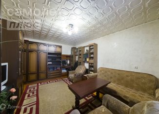 Продается двухкомнатная квартира, 49.2 м2, Екатеринбург, улица Красных Командиров, 32, метро Проспект Космонавтов