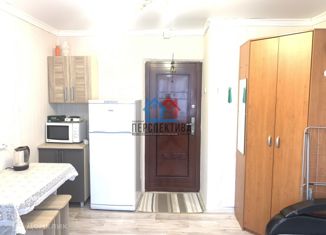 Комната на продажу, 13 м2, Тобольск, 6-й микрорайон, 42