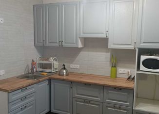 Продажа трехкомнатной квартиры, 66 м2, поселок Уташ, Светлая улица, 2