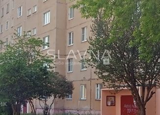 Сдам в аренду трехкомнатную квартиру, 68 м2, Волгореченск, улица имени 50-летия Ленинского Комсомола, 60