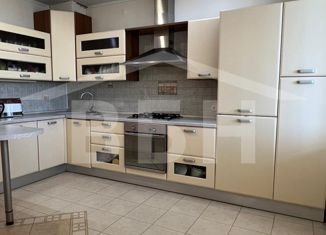 Продается трехкомнатная квартира, 180 м2, Воронеж, улица Цюрупы, 1, Центральный район