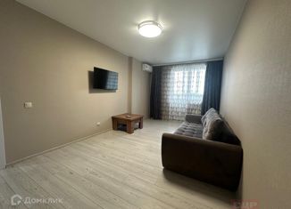 Продаю 2-ком. квартиру, 62.6 м2, Новороссийск, улица Котанова, 2, ЖК Арена