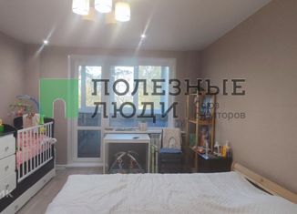 Продаю трехкомнатную квартиру, 55 м2, Ижевск, улица 40 лет Победы, 58, жилой район Аэропорт