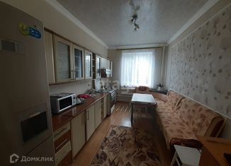 Продам дом, 300 м2, посёлок городского типа Октябрьское, улица Курчатова