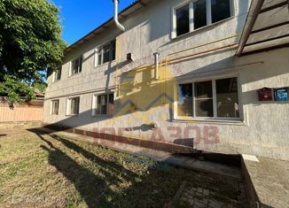 Продаю двухкомнатную квартиру, 46.7 м2, станица Курчанская, улица Кирова, 103А