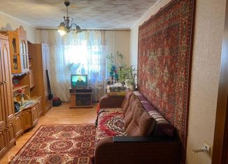 Продается 2-комнатная квартира, 54.3 м2, поселок Комсомольский, улица Гайдара, 1А
