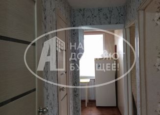 Двухкомнатная квартира в аренду, 40 м2, Краснокамск, улица Чапаева, 33Б