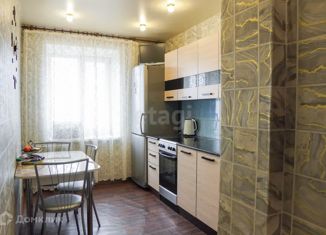 Продается трехкомнатная квартира, 59.2 м2, Кемеровская область, Молодежная улица, 20