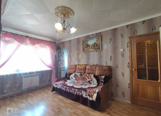 Продажа 2-ком. квартиры, 35.8 м2, Щёкино, улица Строителей, 8