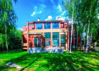 Продам дом, 1000 м2, деревня Раздоры