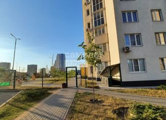 Продается 3-ком. квартира, 75 м2, Липецк, улица Виктора Музыки, 10