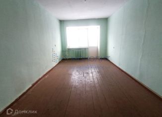 Продам комнату, 30 м2, Киров, Октябрьский район, Октябрьский проспект, 22