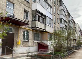 Продается 2-ком. квартира, 45.6 м2, Ирбит, улица 50 лет Октября, 35