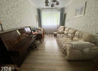 Продается 3-комнатная квартира, 59.6 м2, поселок городского типа Новомихайловский, Совхозная улица, 19