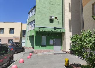 Продам 3-комнатную квартиру, 78.6 м2, Челябинск, улица Академика Королёва, 11