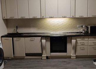 Продам 2-ком. квартиру, 52.5 м2, посёлок Новая Адыгея, Бжегокайская улица, 31/1к1