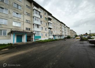 Продаю двухкомнатную квартиру, 51.9 м2, поселок городского типа Козулька, Советская улица, 33