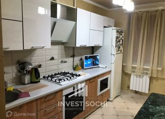 Продается 3-комнатная квартира, 62 м2, Сочи, улица Ленина, 10, микрорайон Черемушки