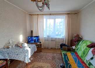 Продается 4-комнатная квартира, 69.6 м2, поселок городского типа Приютово, улица Свердлова, 12