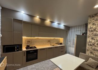 Продаю 3-комнатную квартиру, 93 м2, Калининград, улица Петра Панина, 10