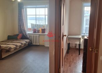 Продаю 1-ком. квартиру, 30.6 м2, Полевской, улица Торопова, 3