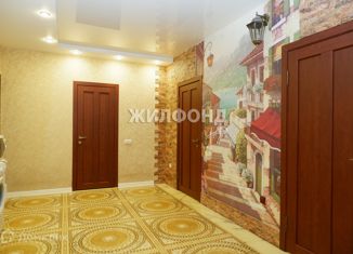 Продается трехкомнатная квартира, 125 м2, Новосибирск, улица Крылова, 63, метро Маршала Покрышкина