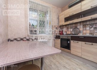 Продается 2-ком. квартира, 60 м2, Уфа, улица Калинина, 39