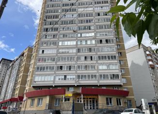 Продается 3-ком. квартира, 93 м2, Киров, улица Чапаева, 13, Ленинский район