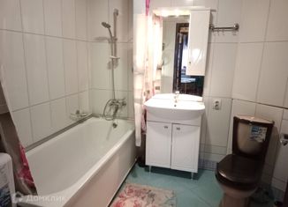 Продажа 3-ком. квартиры, 68 м2, Тутаев, Комсомольская улица, 66