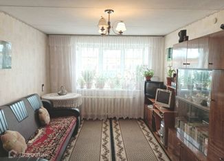 Продается двухкомнатная квартира, 49.5 м2, Карасук, улица Тургенева, 30