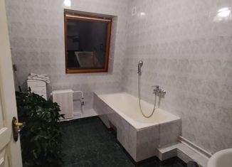 Продам 3-комнатную квартиру, 105 м2, Ставрополь, улица Льва Толстого, 51А, микрорайон №23