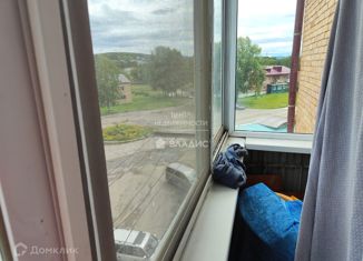 Продаю 4-комнатную квартиру, 60.1 м2, село Чугуевка, улица Комарова, 10