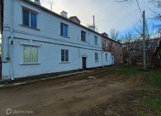 Продам 2-ком. квартиру, 46 м2, поселок городского типа Ахтырский, Краснодарский переулок, 4