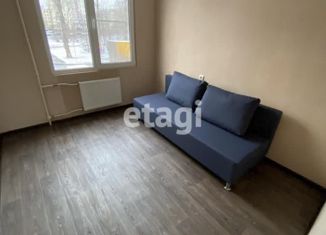 Сдаю 3-ком. квартиру, 44 м2, Санкт-Петербург, бульвар Новаторов, 46, метро Проспект Ветеранов