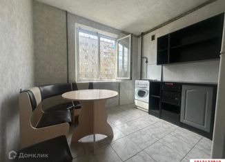 Продаю двухкомнатную квартиру, 50 м2, Краснодарский край, Севастопольская улица, 2
